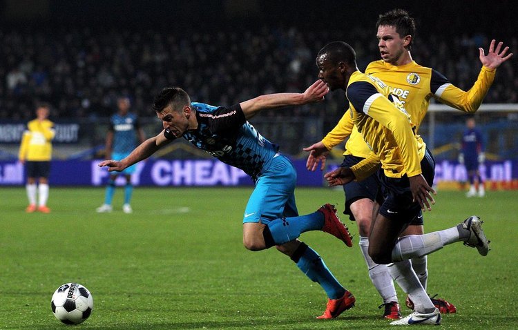 年处于高负 年处于高负