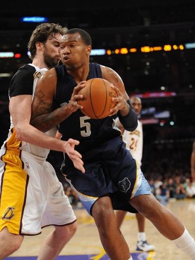 体育官方：唐佳丽 肖裕仪提前结束留洋 回归上海女足